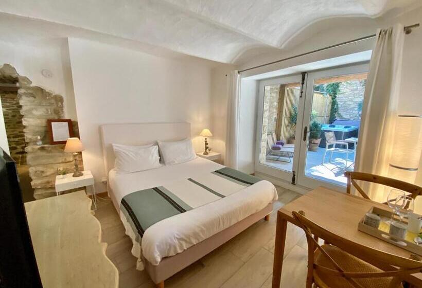 标准房带园景, La Maison Des Vendangeurs   Table D Hôtes Le Soir Du Jeudi Au Dimanche  Jacuzzi   Balnéo Spa   Acces