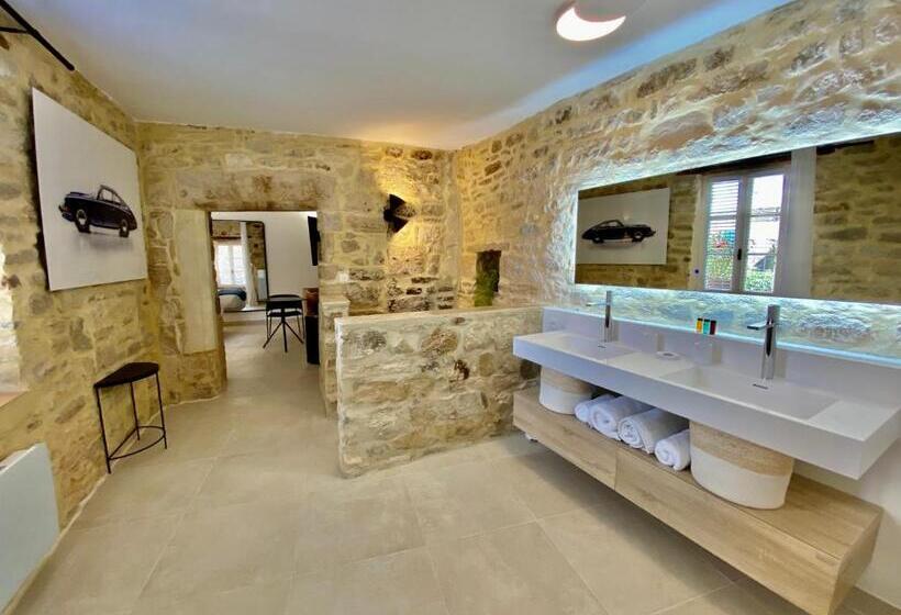 带大床的复式套间, La Maison Des Vendangeurs   Table D Hôtes Le Soir Du Jeudi Au Dimanche  Jacuzzi   Balnéo Spa   Acces