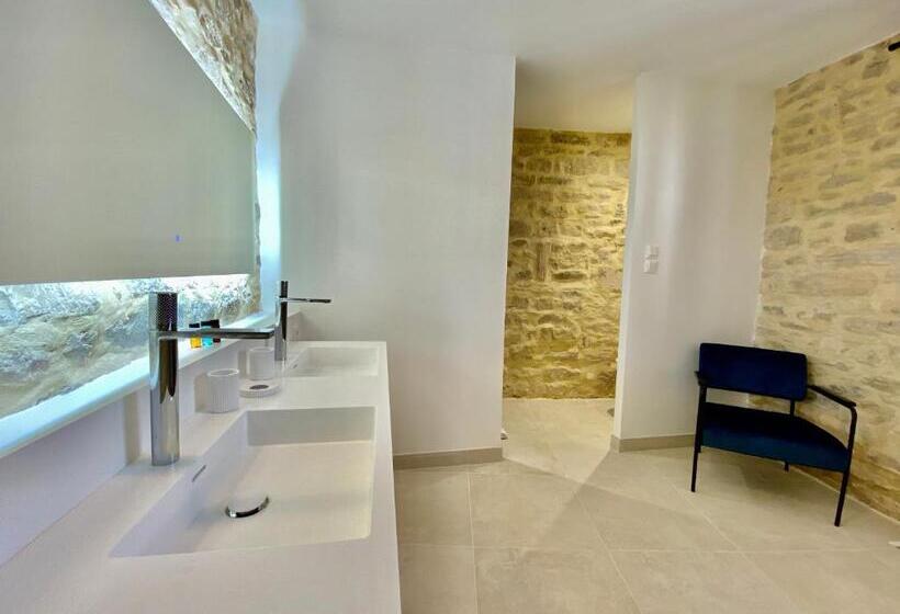 디럭스 스위트 킹 침대, La Maison Des Vendangeurs   Table D Hôtes Le Soir Du Jeudi Au Dimanche  Jacuzzi   Balnéo Spa   Acces