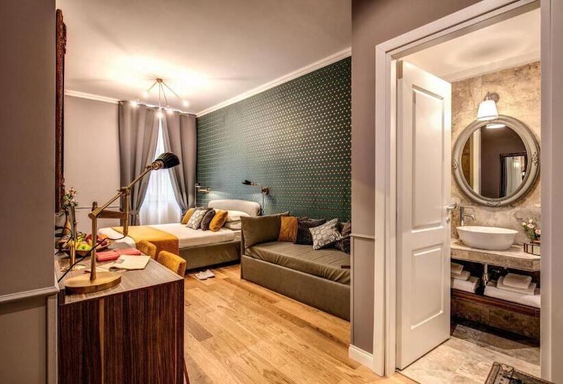 Junior Suite, Tree Charme Parliament Boutique