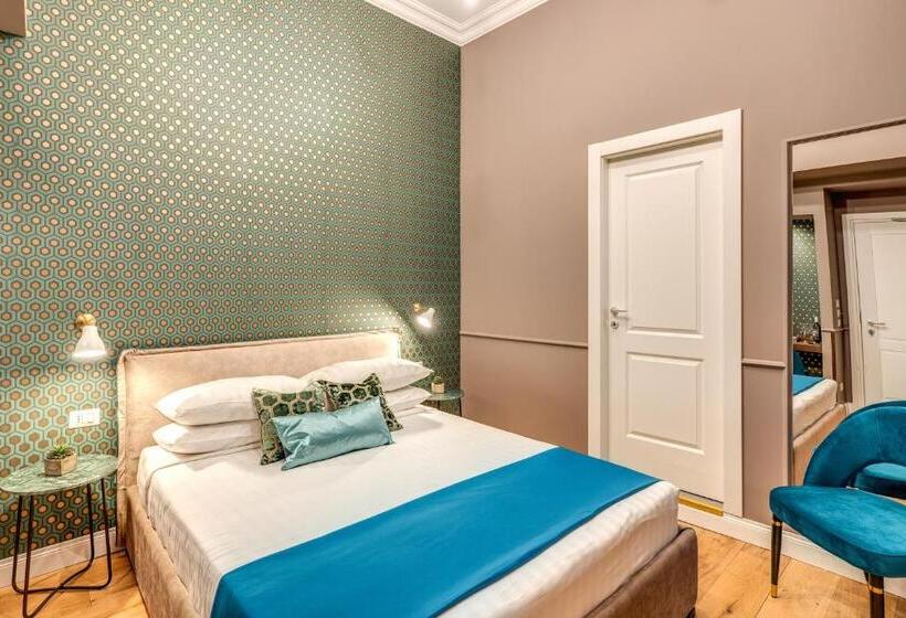 Habitación Triple Deluxe, Tree Charme Parliament Boutique