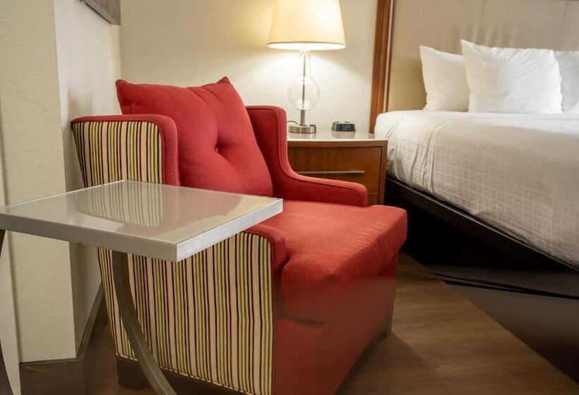 Номер Стандарт, Riverfront Inn Roseburg