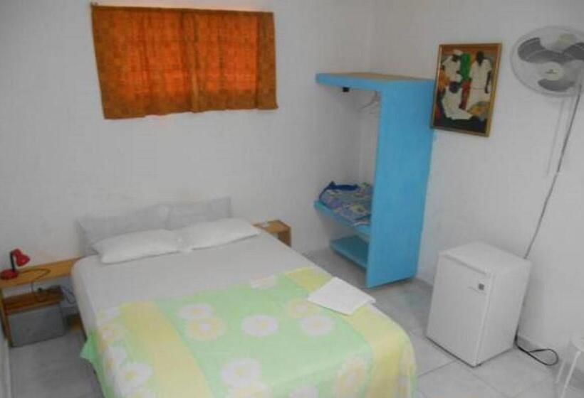 اتاق سوپریور, Lucy Rooms