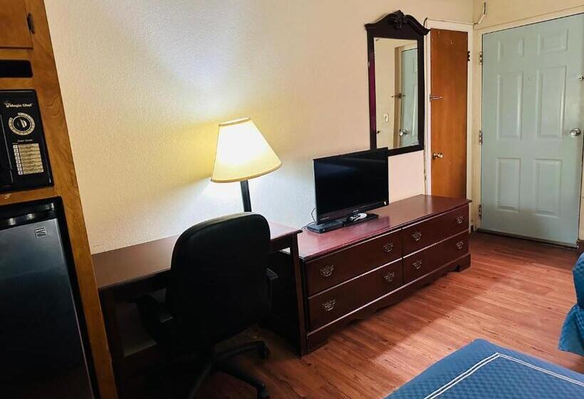 Номер Стандарт, Warrick Plaza Inn