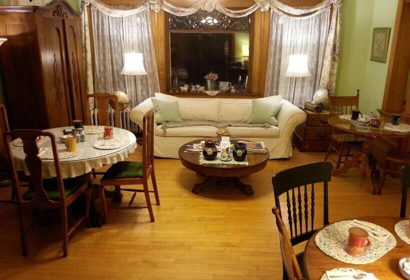 디럭스 룸, White Lace Inn