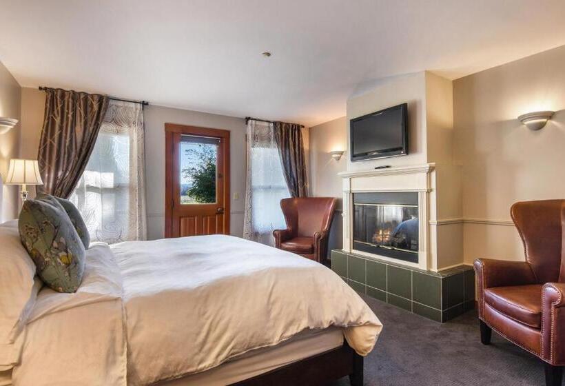 Номер Superior Кровать Кинг, Wild Iris Inn