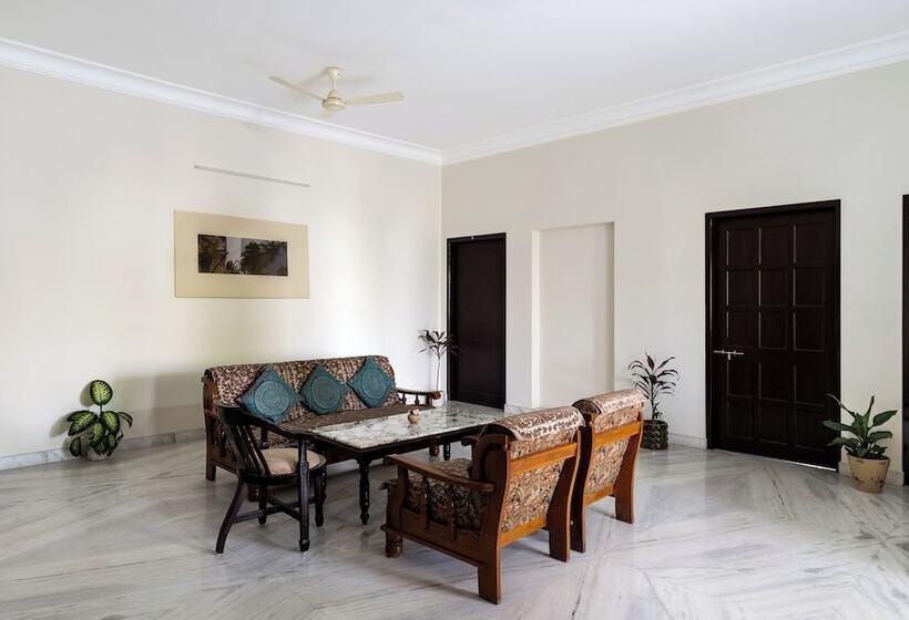 豪华房间, Chandra Vilas Heritage Stay