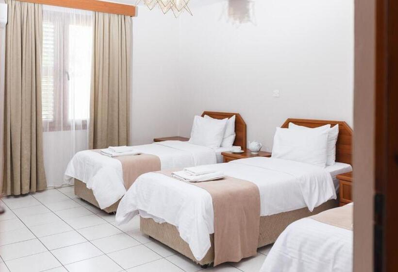 Номер Стандарт Трехместный, Homelike Guest House