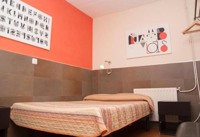 Номер Стандарт Совместная Ванная, Be Ramblas Guest House