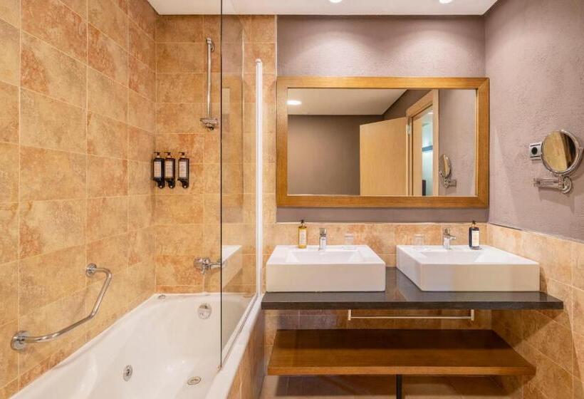 Полулюкс Дюплекс, Eurostars Royal Tanau