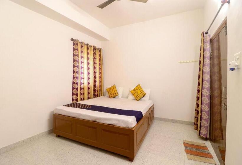 اتاق استاندارد سه نفره, Spot On Hotel Om Kanha