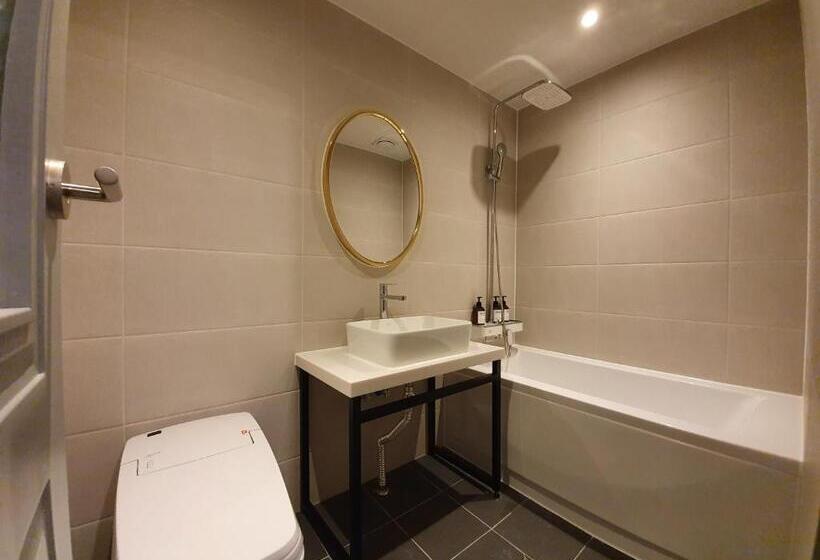 Номер Стандарт с Террасой, Browndot Hotel Songtan
