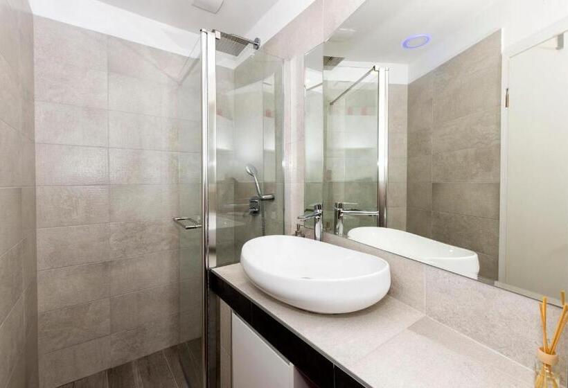 Quarto Estandar Banheiro Compartilhado, Guesthause Antonio