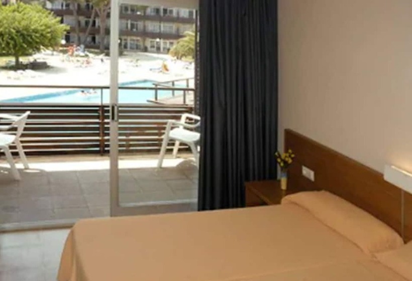 Huoneisto 1 Makuuhuone Allasnäkymä, Aparthotel Comtat Sant Jordi