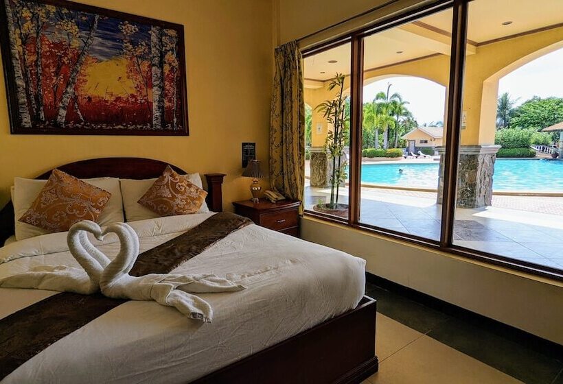 اتاق استاندارد با تخت دوبل, Subic Waterfront Resort And
