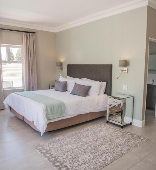 اتاق لوکس با تخت بزرگ, The Whale On Main B&b