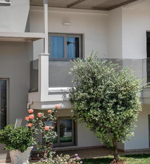 إستوديو قياسى مطلّ علي الحديقة, Nektar Beach
