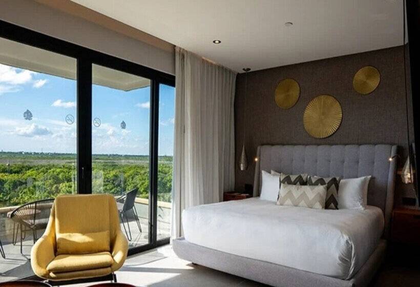 Junior Suite, The Fives Oceanfront