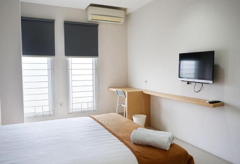 スタンダードルーム, Urooms Senayan