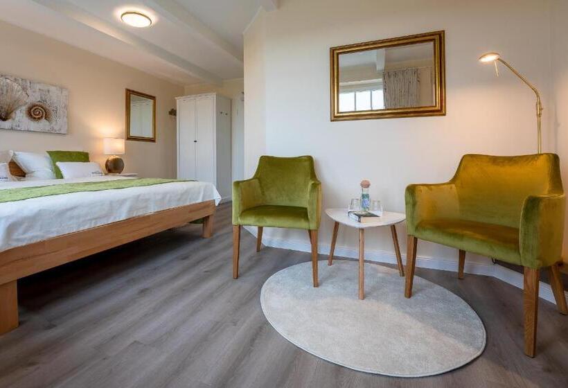 Номер Deluxe Вид на Море с Балконом, Hof Norderlück   Das Ostseehotel Unter Reet