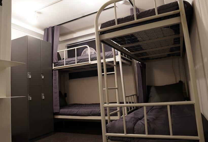 Quarto Quádruplo Estandar, Apollo Guesthouse