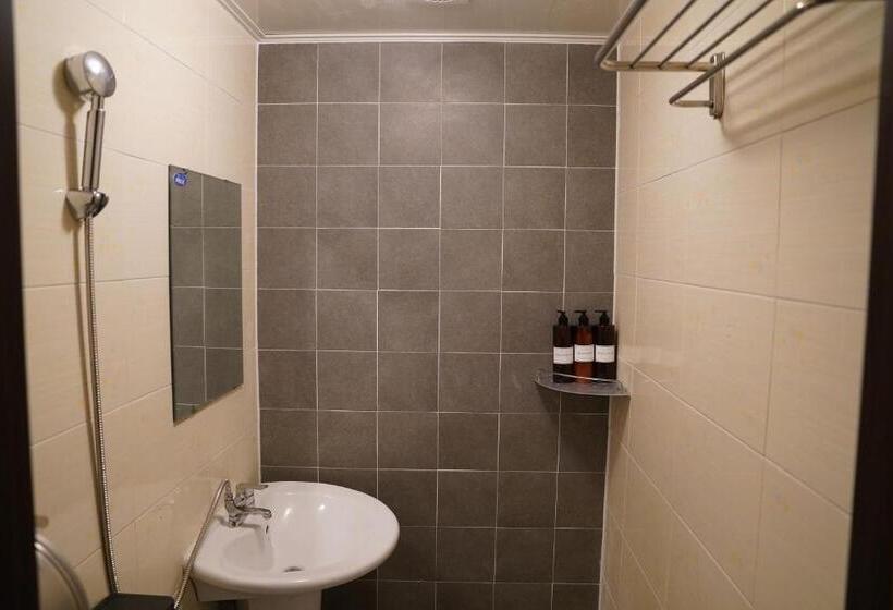 Quarto Quádruplo Estandar, Apollo Guesthouse