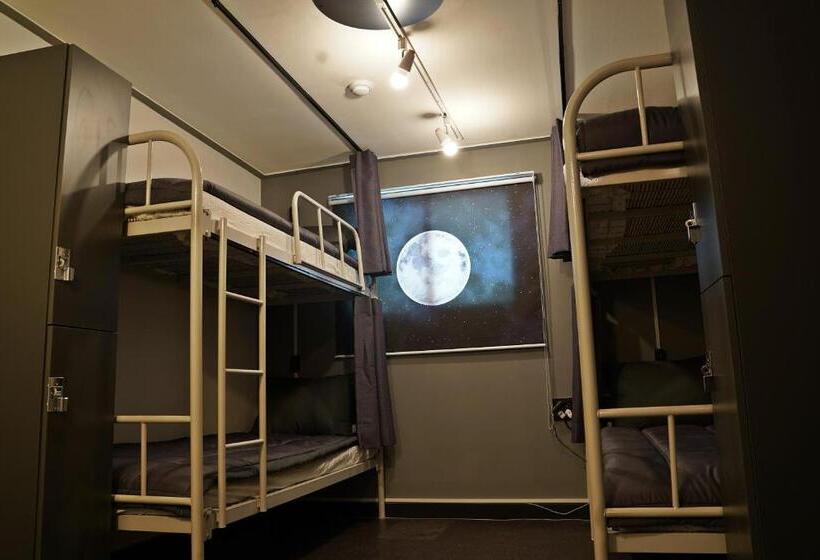 Quarto Quádruplo Estandar, Apollo Guesthouse