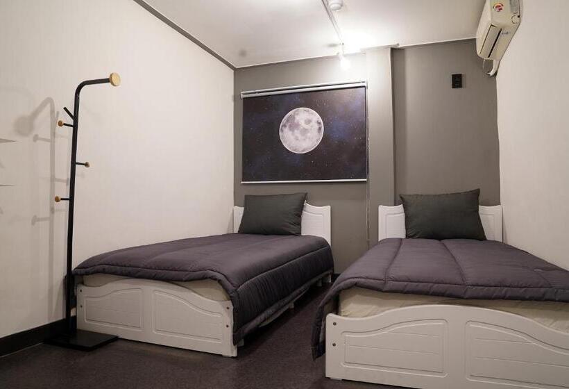 Quarto Estandar, Apollo Guesthouse