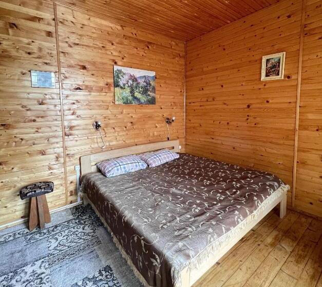 سوییت جونیور با بالکن, садиба яна