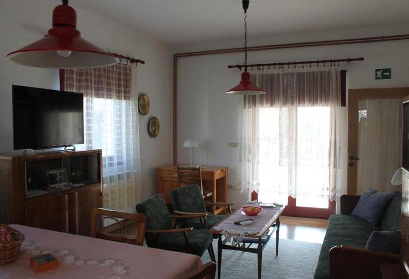 ویلای 2 خوابه, Boulevard Garden House   Free And Save Parking In The Yard