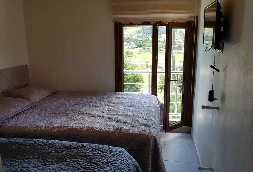 اتاق استاندارد سه تخته با چشم‌انداز, Yıldız Tepe Otel&pansiyon