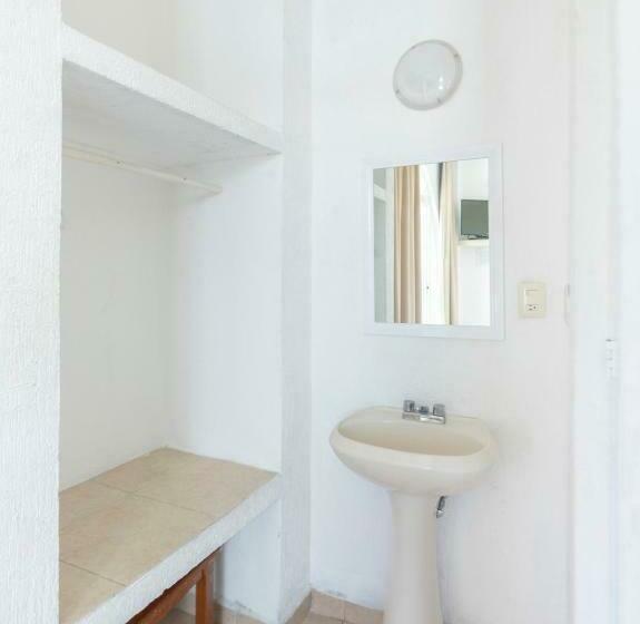 اتاق استاندارد سه نفره, Capital O Hotel El Mejicano, Acapulco