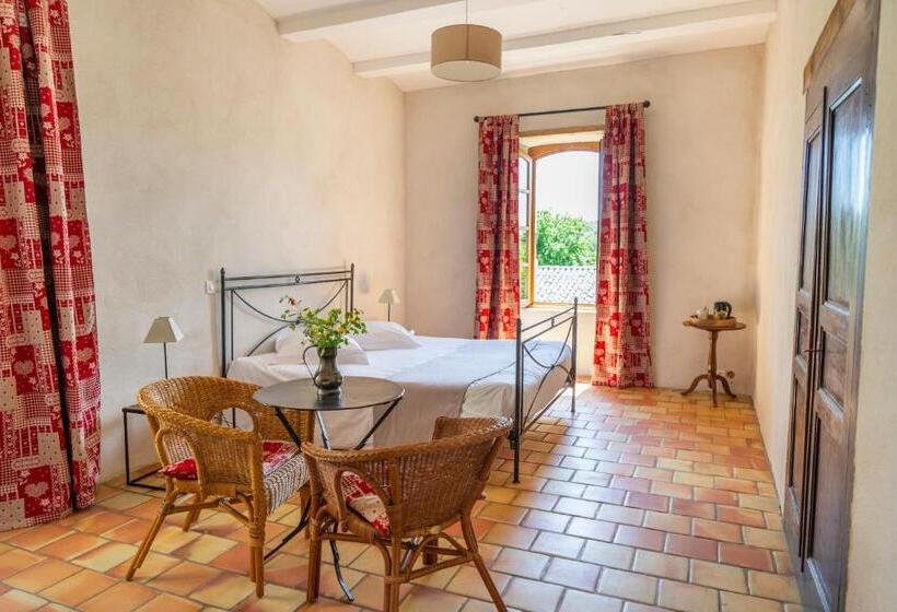 Номер Стандарт с Балконом, Maison D Hôtes Mas De La Chadenede