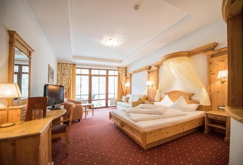 Полулюкс, Wellness Hotel Post