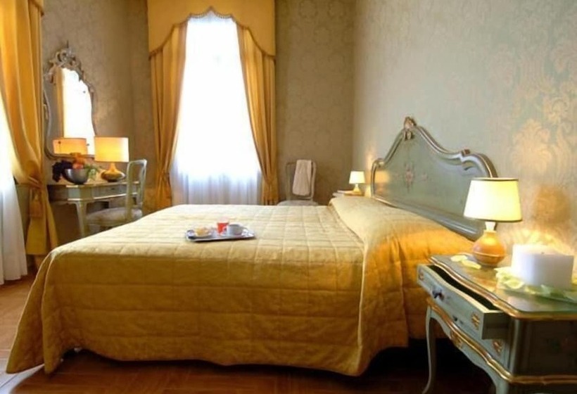 اتاق استاندارد چهار تخته, Canal