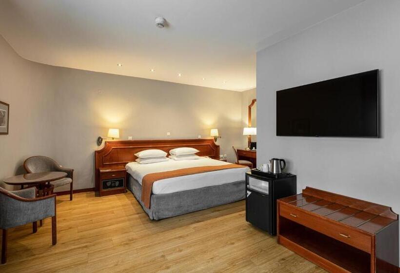 جناح جونيور سرير كينج, Holiday Inn Thessaloniki, An Ihg