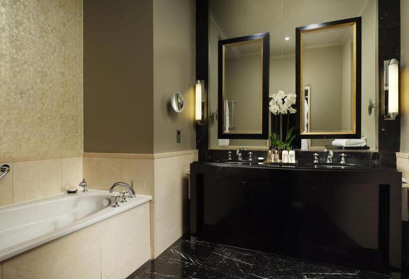 سوئیت با تخت بزرگ, Sofitel London St James