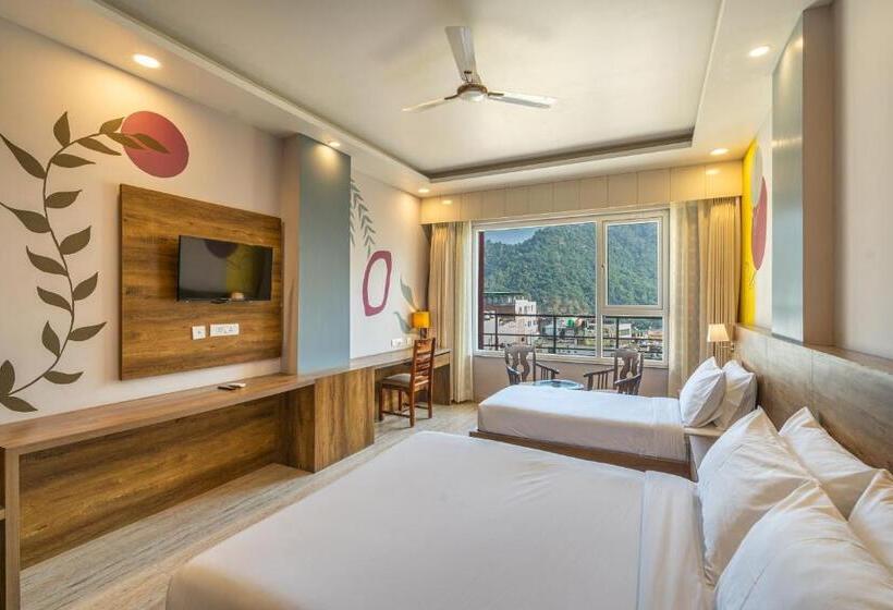اتاق استاندارد سه نفره, Moustache Rishikesh Luxuria