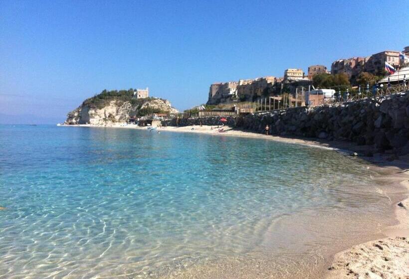 ４ベッドルームクラシックタイプ, Arcobaleno Tropea Centro