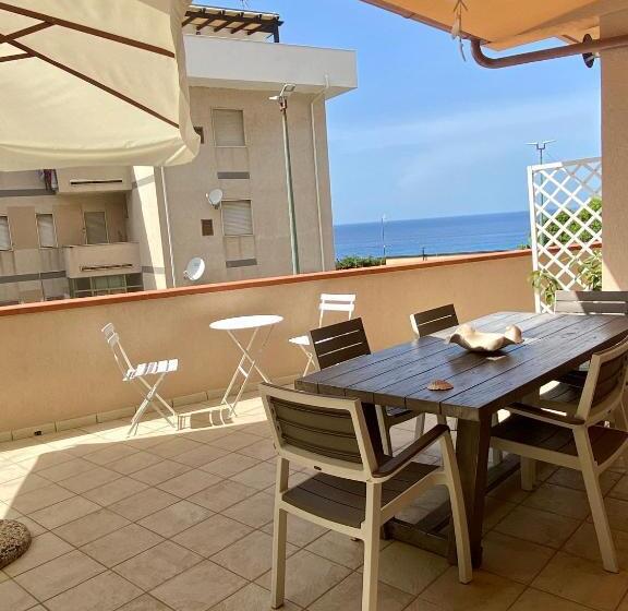 オーシャンビューデラックスルーム, Arcobaleno Tropea Centro
