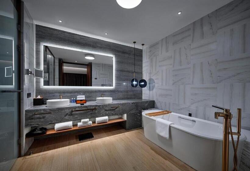 Люкс, Hard Rock Hotel Dalian