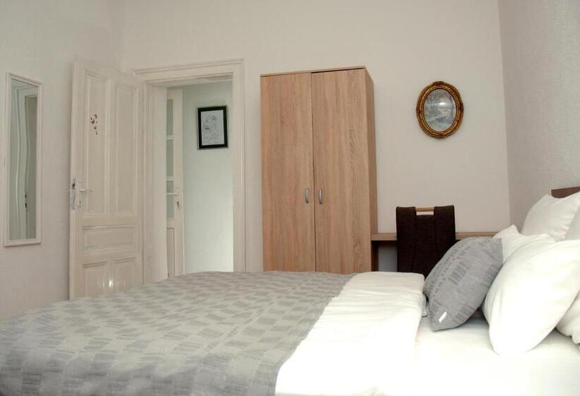 استودیوی استاندارد, Apartments Seyda