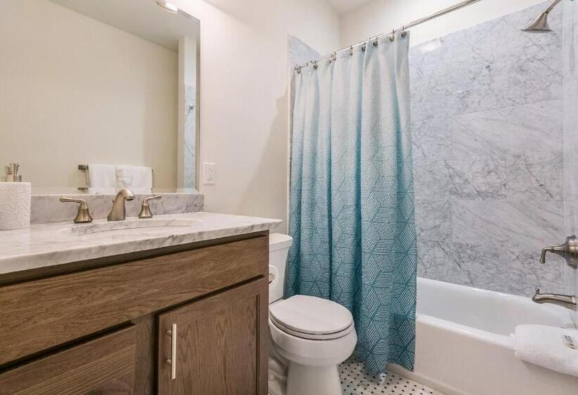 침실 1개 아파트, 1 And 2 Br Private Condos Steps Away From French Quarter