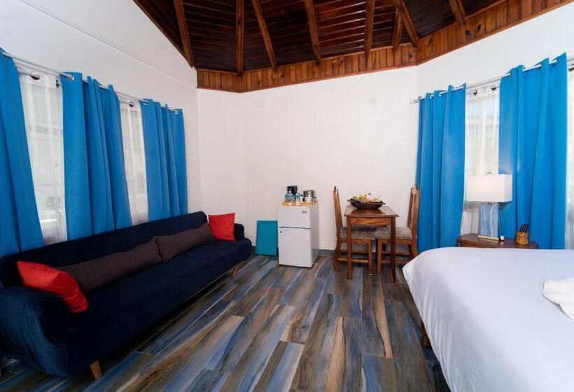 Deluxe Suite King Bed, Blue Skies Beach Resort