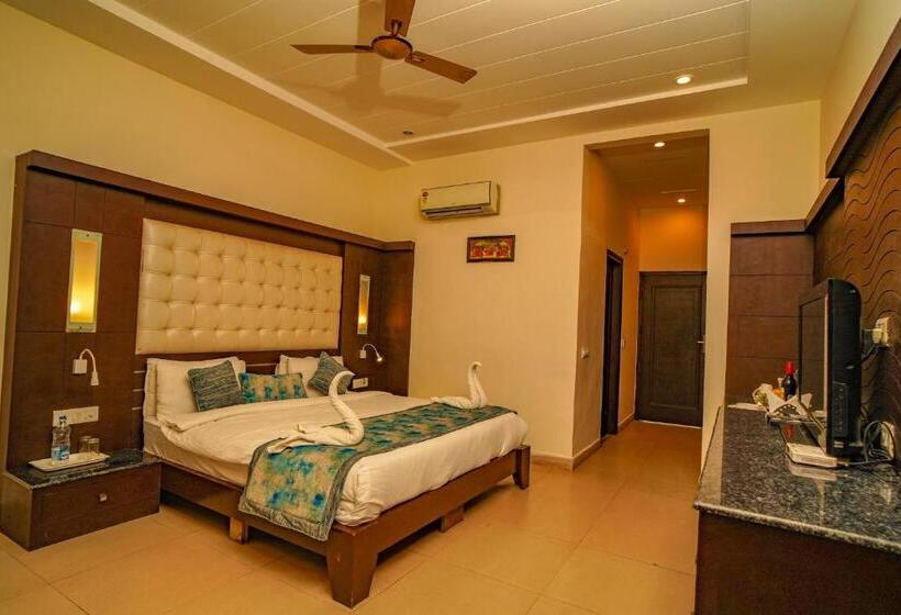 豪华房间, Merak Resort  Bhimtal