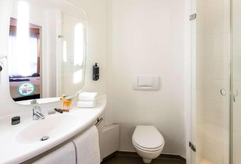 اتاق پریمیوم سه تخته, Ibis Hotel Brussels Centre Gare Du Midi