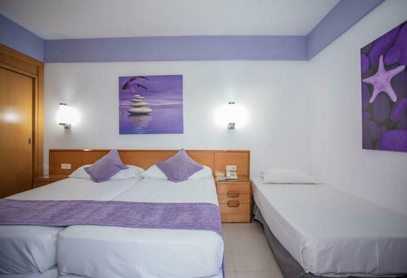 غرفة قياسية ثلاثية مزودة بشرفة, Servatur Don Miguel - Adults Only