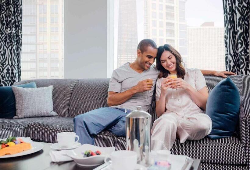סוויטת ג'וניור מותאמת לאדם עם מוגבלויות, Sofitel Chicago Magnificent Mile