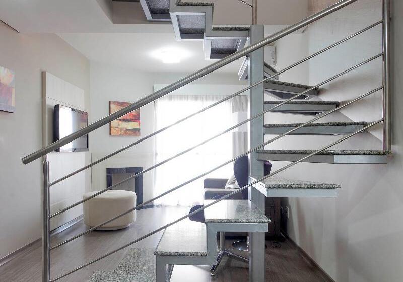 سوییت اجرایی, Mercure Curitiba Batel
