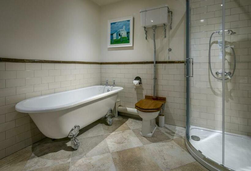 اتاق سوپریور با تخت بزرگ, Tolcarne Beach Colonial Restaurant And Rooms